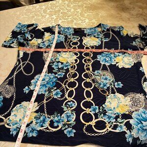 JM Collection Women's Printed Jacquard Long Sleeve Top; Size Large